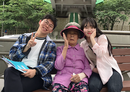 의료지원 및 해외봉사 어르신 돌봄 활동